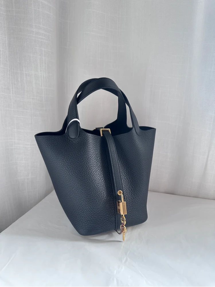 P18 Black GHW