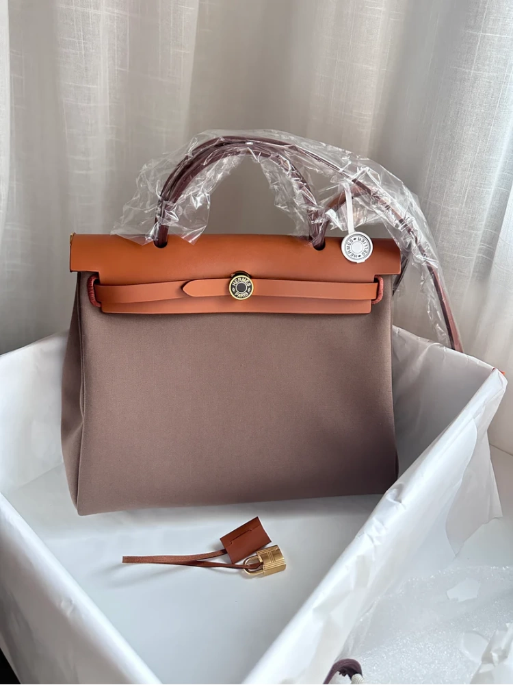 HERBAG 31 Etoupe/Fauve/Ebene LAQUE